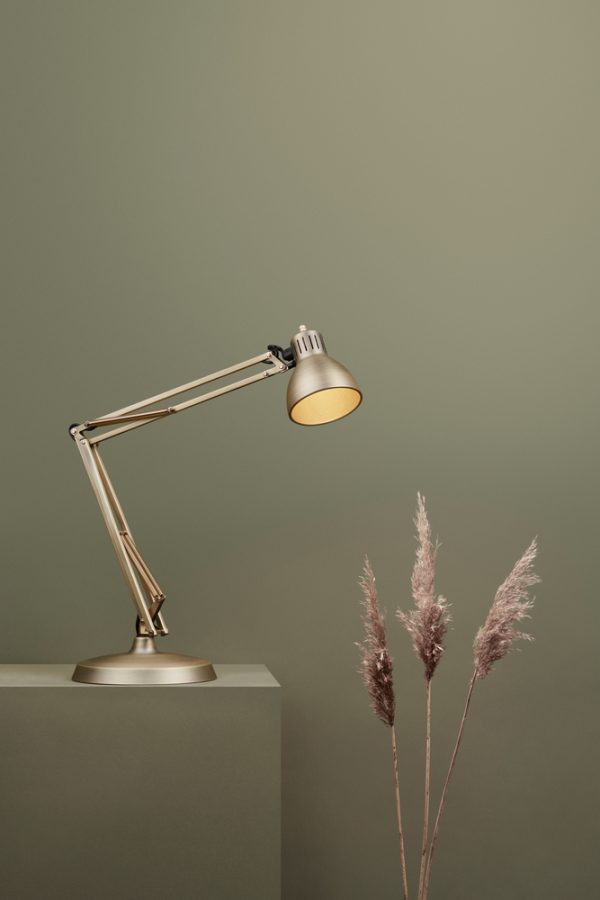 Nordic Living ARCHI T1 JUNIOR Lampe Brass Miljø1