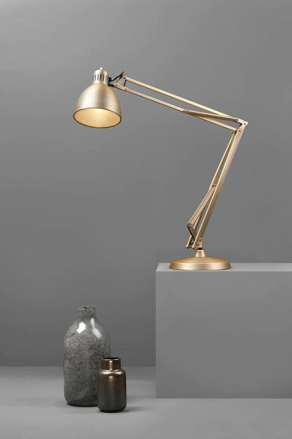 940024-Nordic Living ARCHI T2 Lampe Brass Miljøbillede 1-3